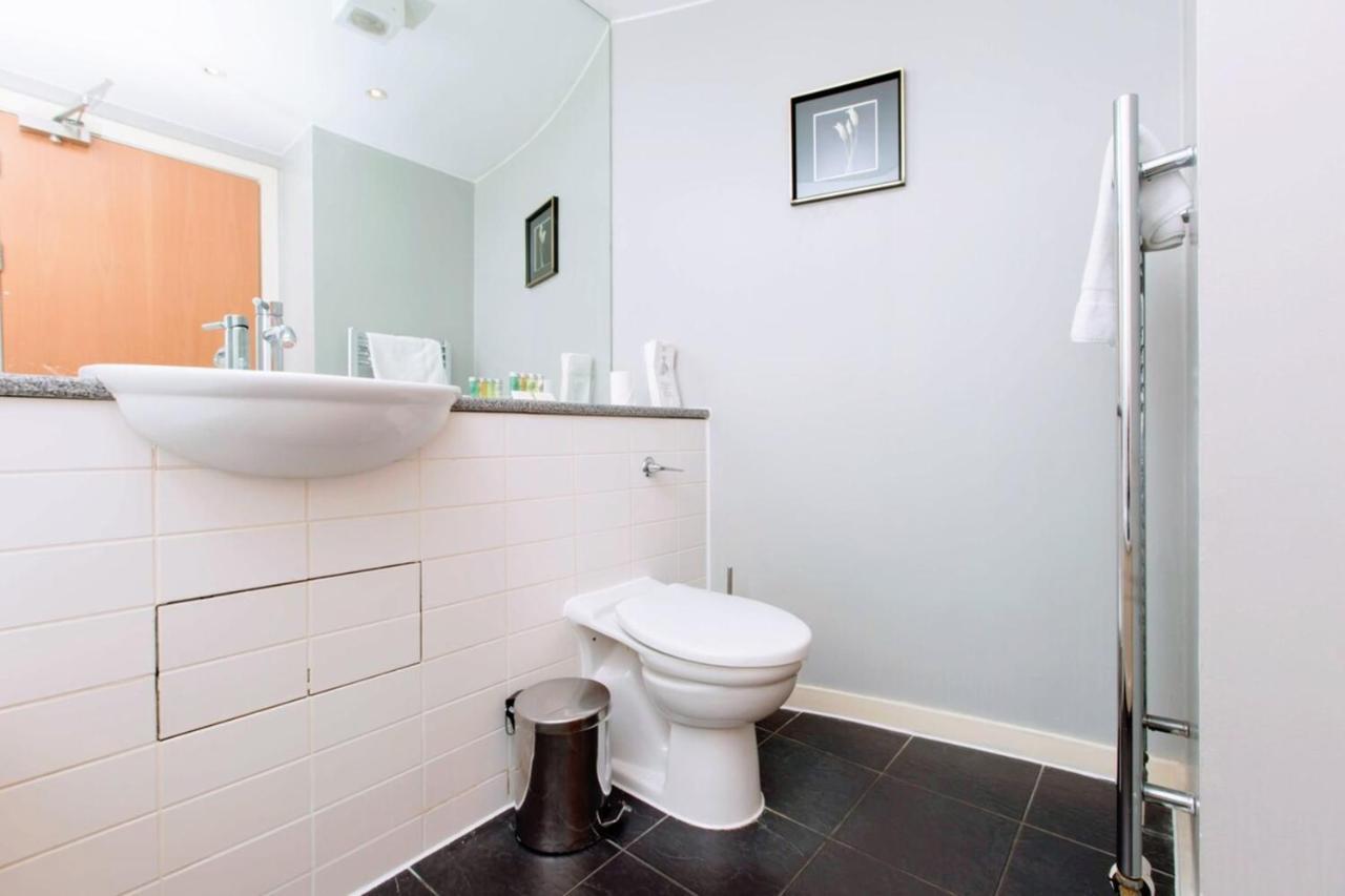 Bright And Stylish Apartment - Old Town Edinburgh Bagian luar foto