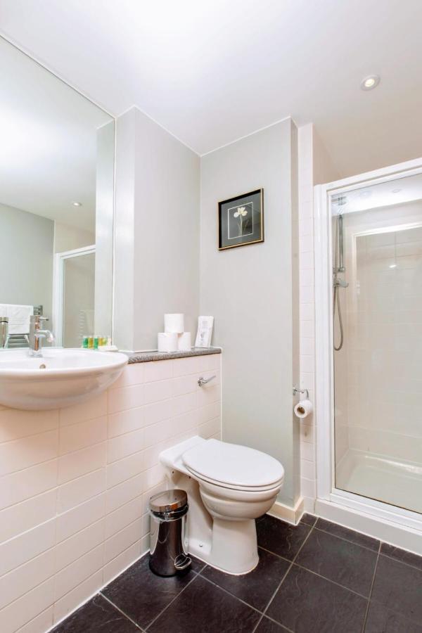 Bright And Stylish Apartment - Old Town Edinburgh Bagian luar foto
