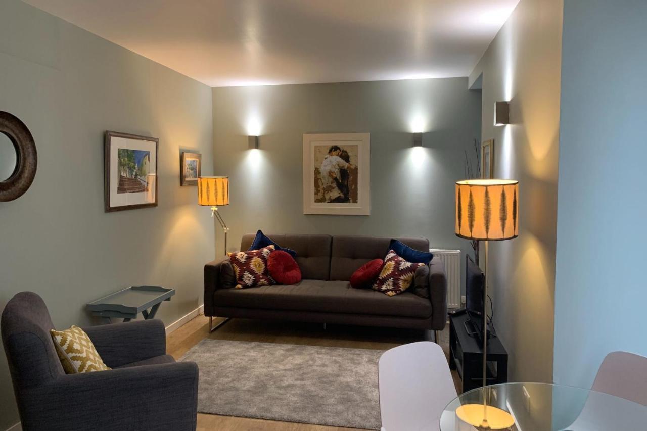 Bright And Stylish Apartment - Old Town Edinburgh Bagian luar foto