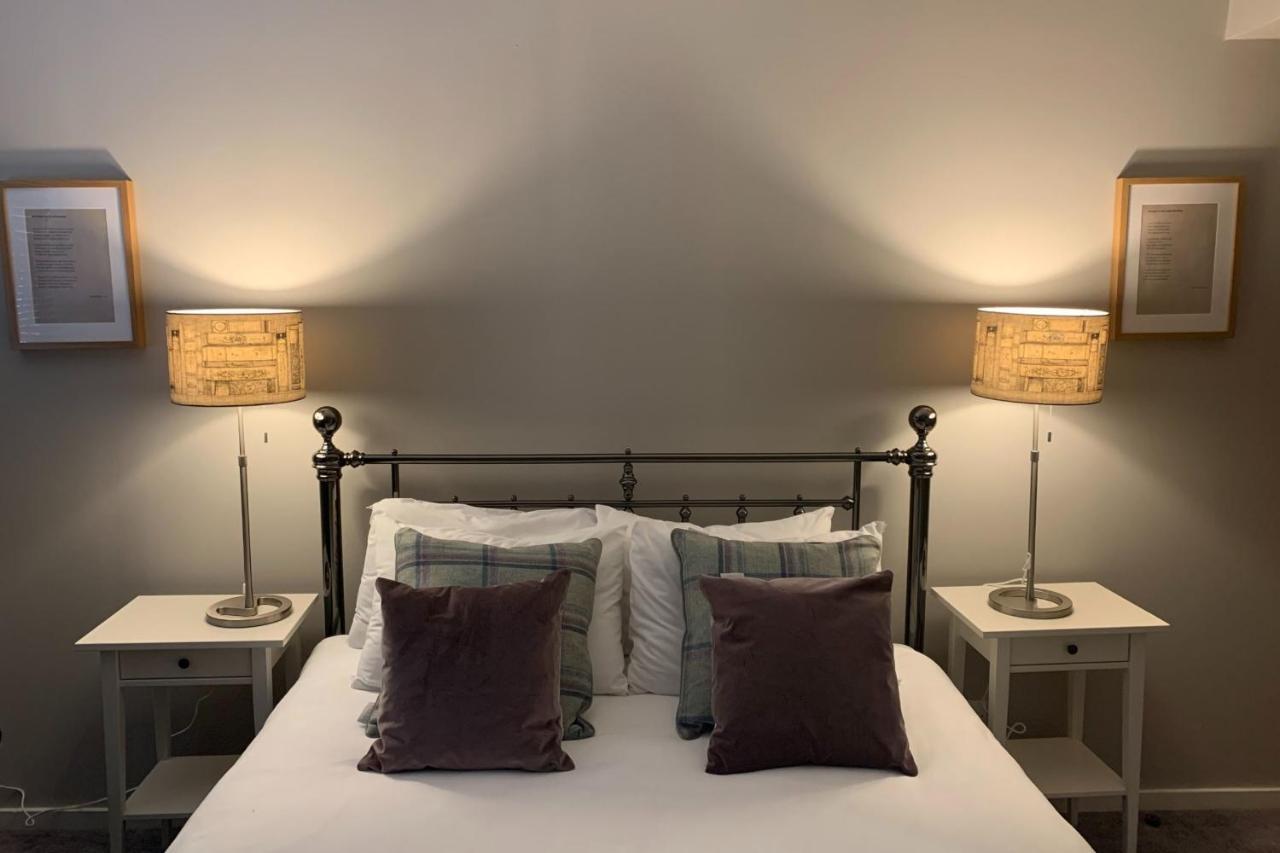 Bright And Stylish Apartment - Old Town Edinburgh Bagian luar foto