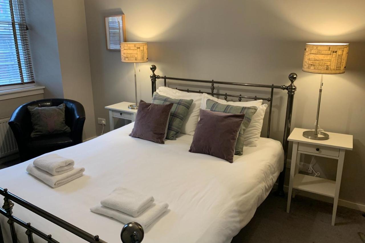 Bright And Stylish Apartment - Old Town Edinburgh Bagian luar foto