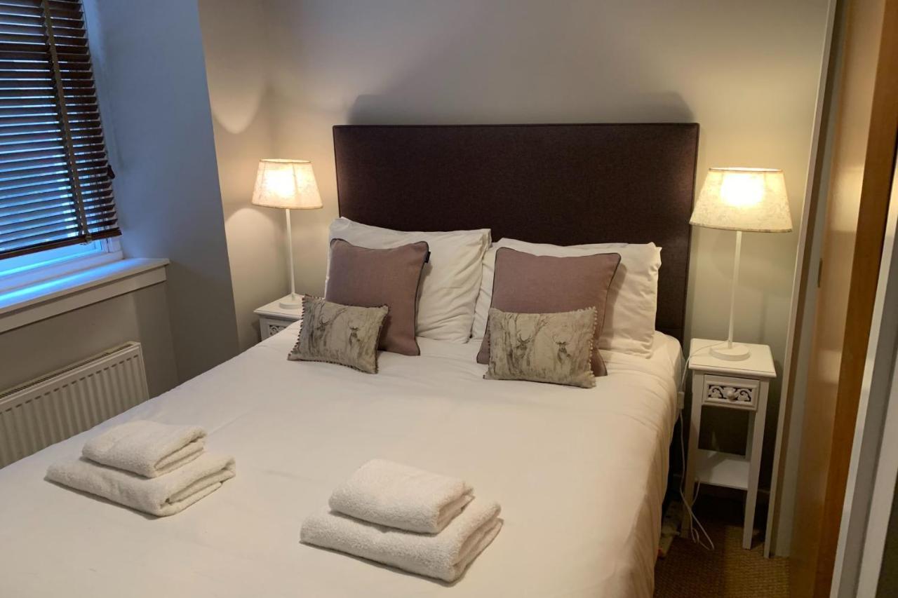 Bright And Stylish Apartment - Old Town Edinburgh Bagian luar foto