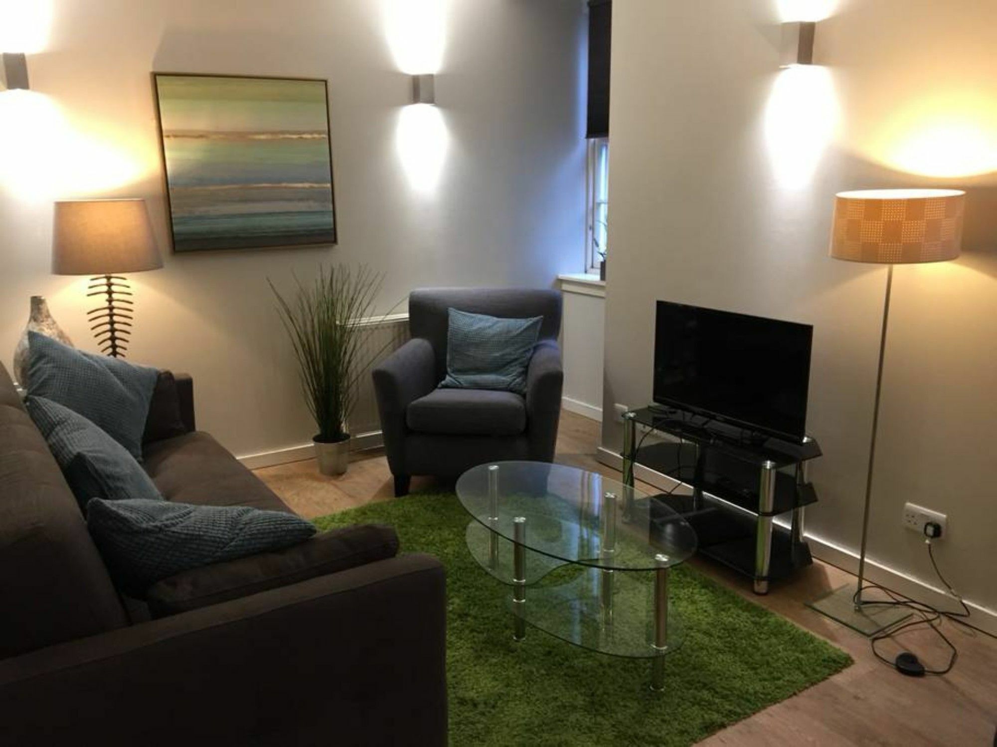 Bright And Stylish Apartment - Old Town Edinburgh Bagian luar foto